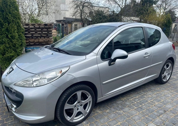 Peugeot 207 cena 8500 przebieg: 120000, rok produkcji 2007 z Luboń małe 37